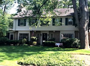 2929 Indianwood Rd, Wilmette, IL 60091