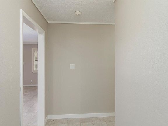 4th image of 725 Strickland St