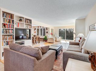 6129 Blake Ridge Rd, Edina, MN 55436