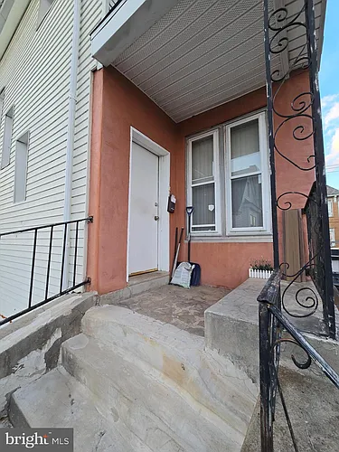 6424 N 5th St Photo 1