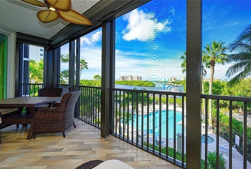 430 Cove Tower Dr #302