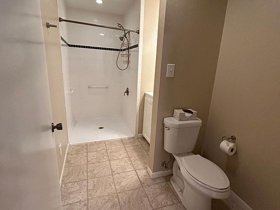 2nd image of 410 Division St