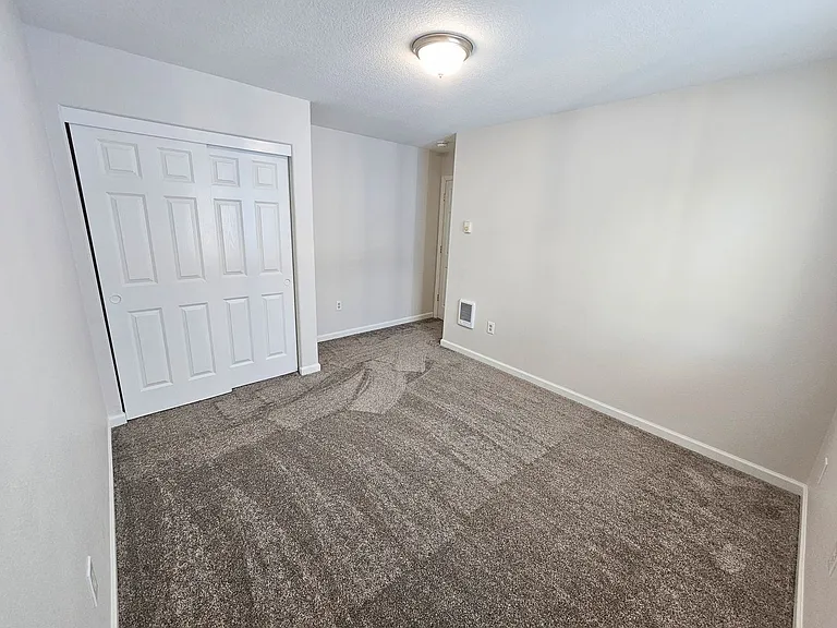 9833 N Lombard St — Photo 19