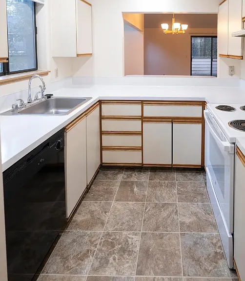 Ample Cabinet Space