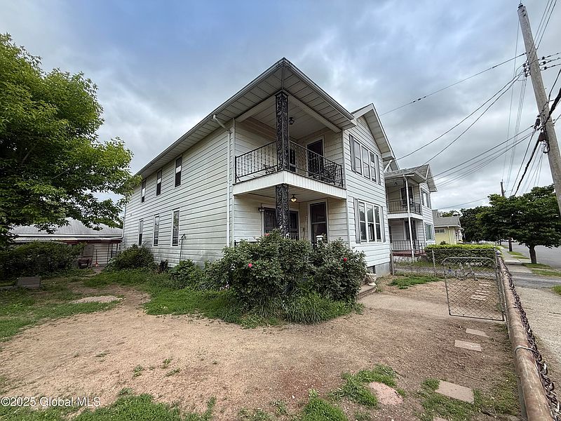 4th image of 76 3rd Street