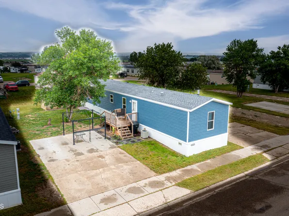 3610 21st Ave W, Williston, ND 58801