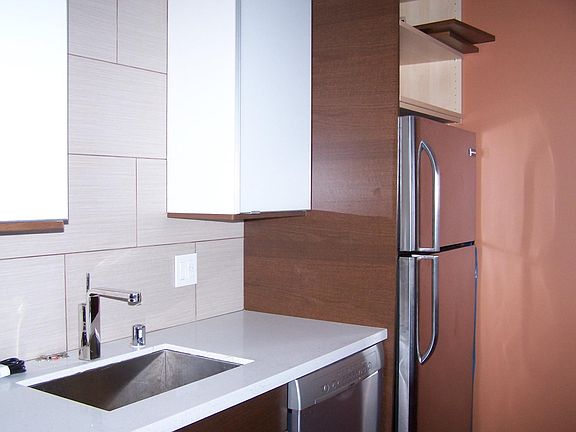 4th image of 900 Presidio Ave APT 4