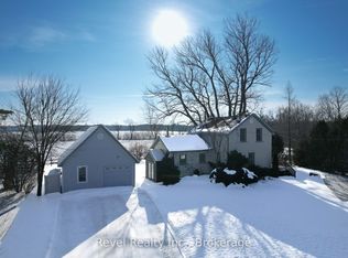 6905 Regent St, Clearview, ON L9Y 3Z1