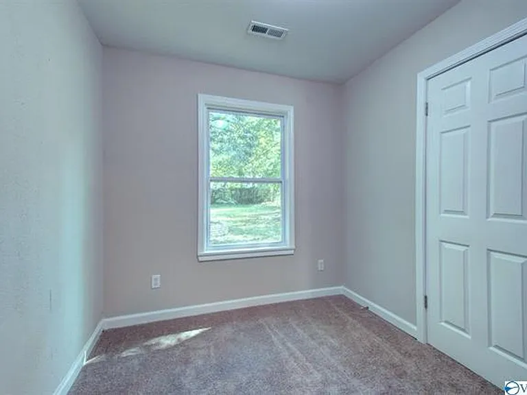 246 Victory Ln NE — Photo 9