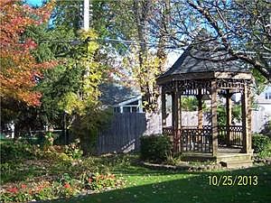 5th image of 38 Brockett Dr