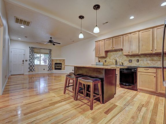 4th image of 2845 Brittany Dr