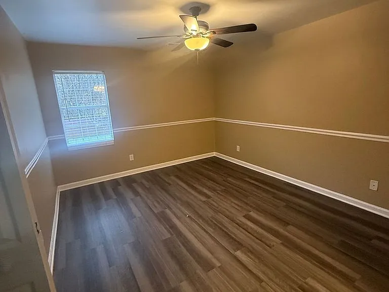 1105 Cherry Meadow Ln — Photo 6