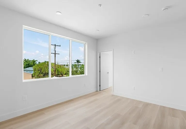 3518 Oak Glen Ln — Photo 9