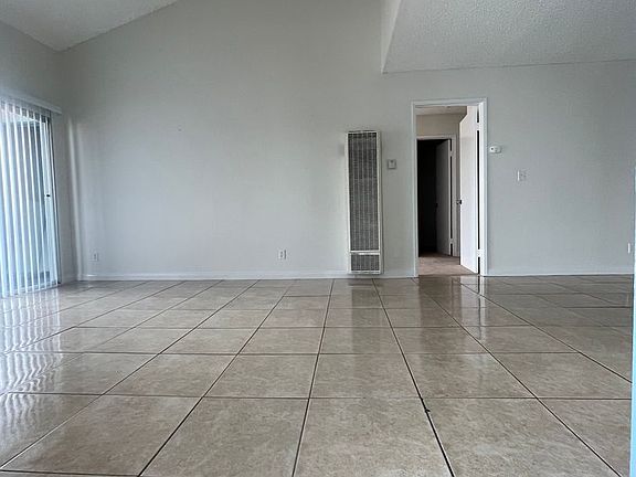 3rd image of 10030 Rosecrans Ave APT 22