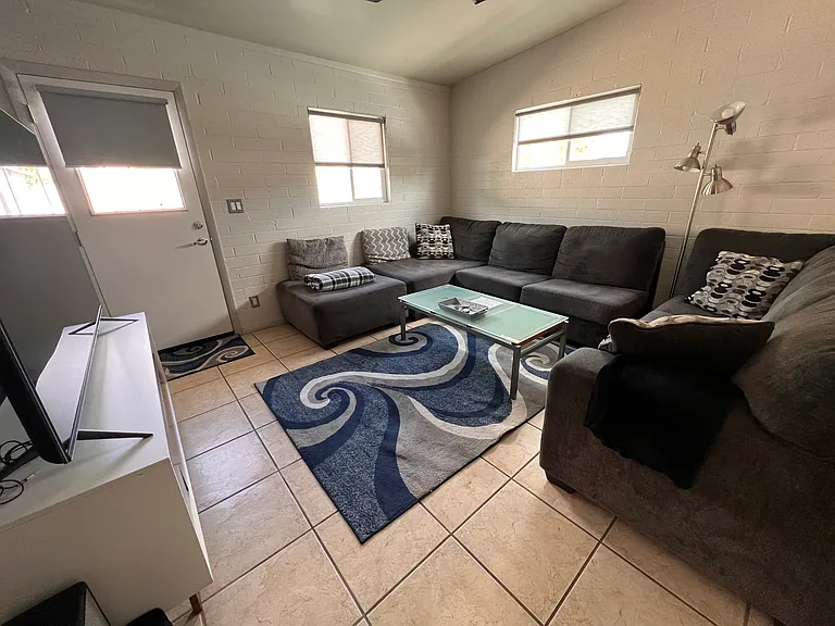 1031 N 78th Pl — Photo 15
