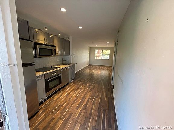 2nd image of 95 NE 41st St APT O226
