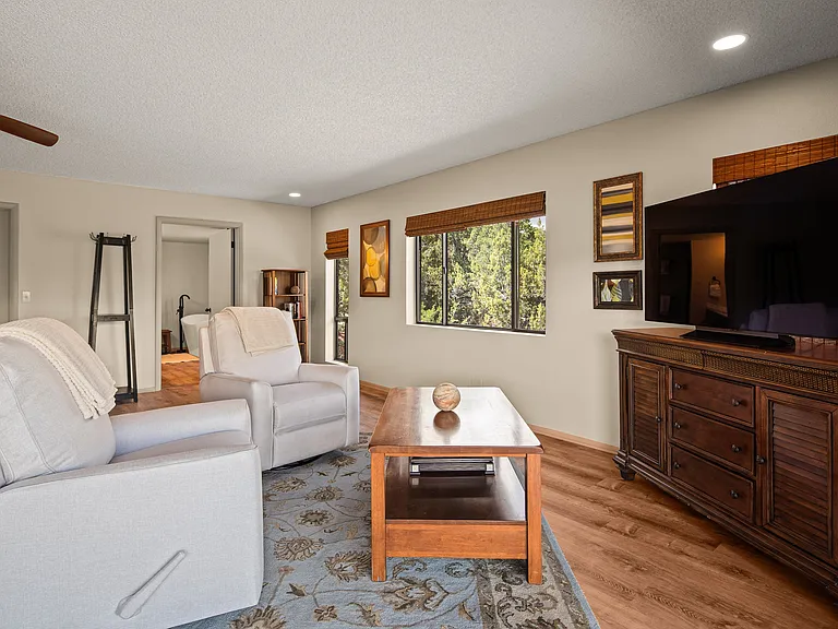 525 Coronado Trl — Photo 46