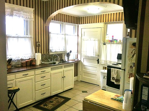 2nd image of 2816 Crawford Ave