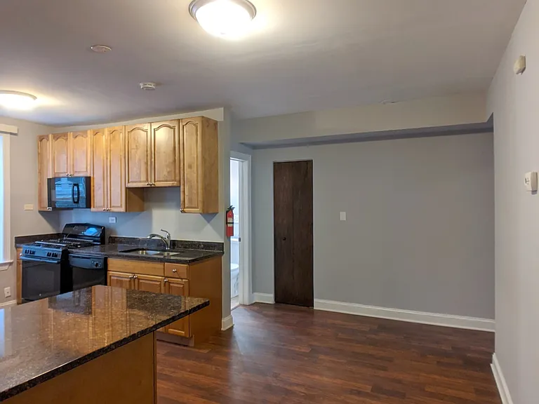 5029 N Harding Ave #1W — Photo 5
