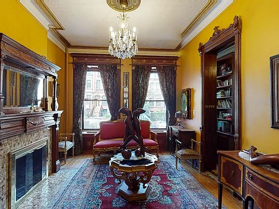3rd image of 325 Convent Ave