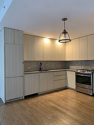 1st image of 125 Parkside Ave APT 3T