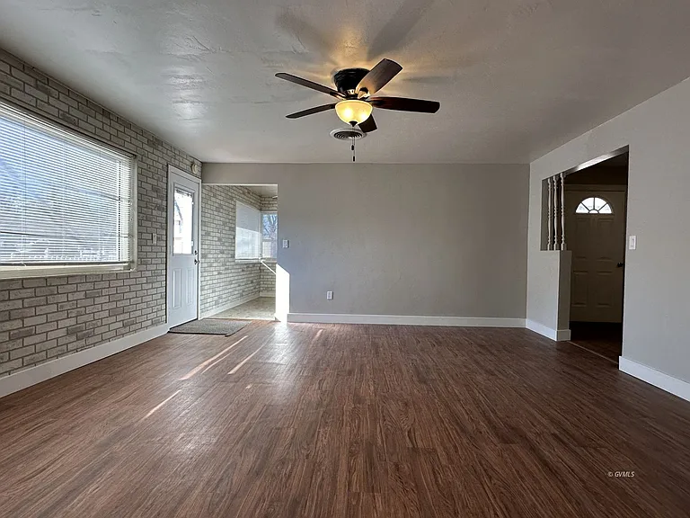 2883 N Bigler Ave — Photo 8