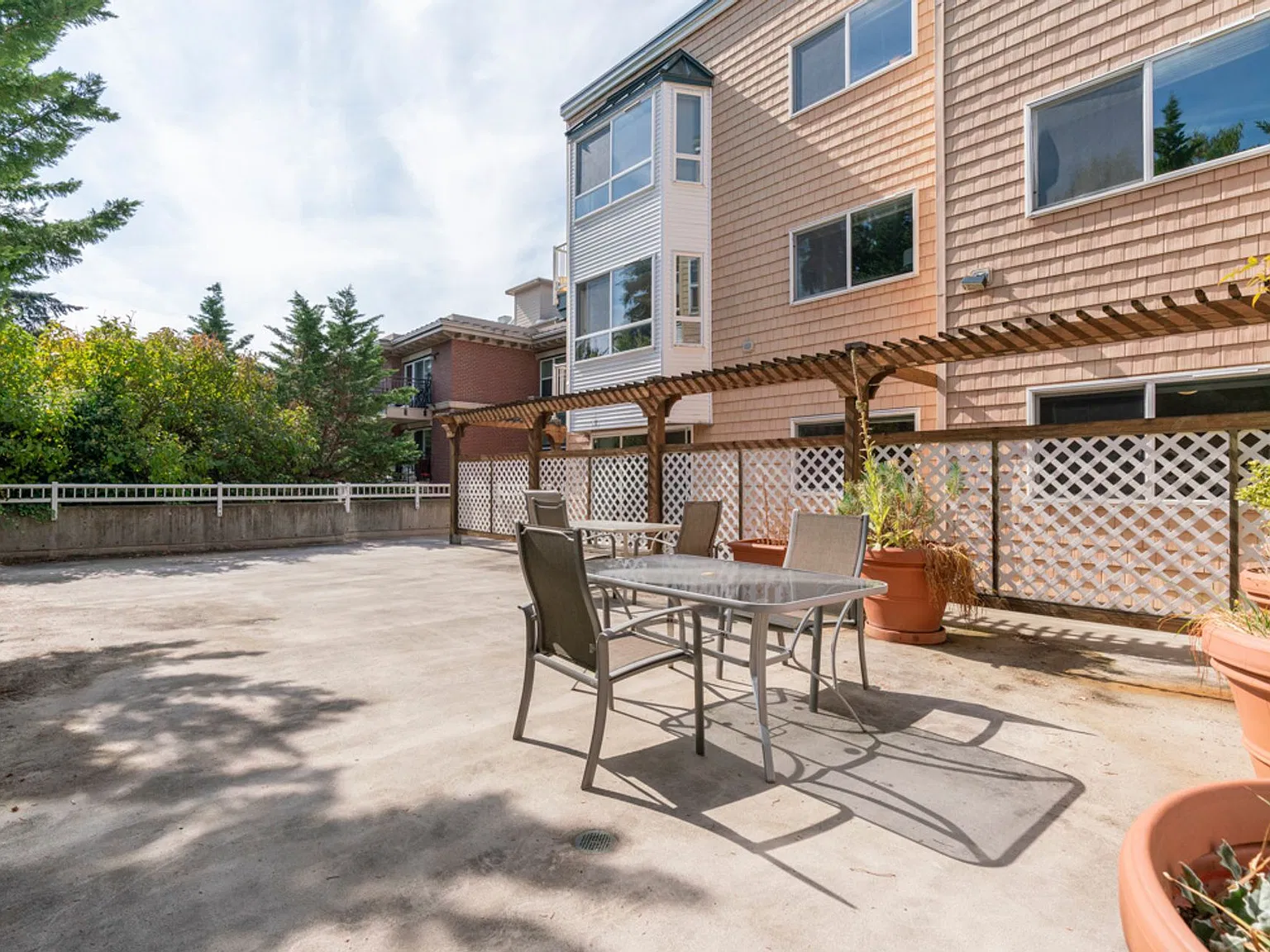 Pickering Place Apartments — Photo 4