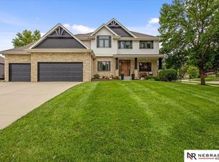 10222 Edna Ave, La Vista, NE 68128