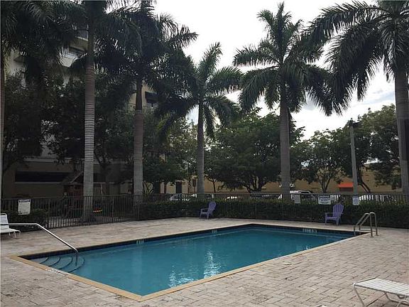 4th image of 8430 SW 8th St APT 307B