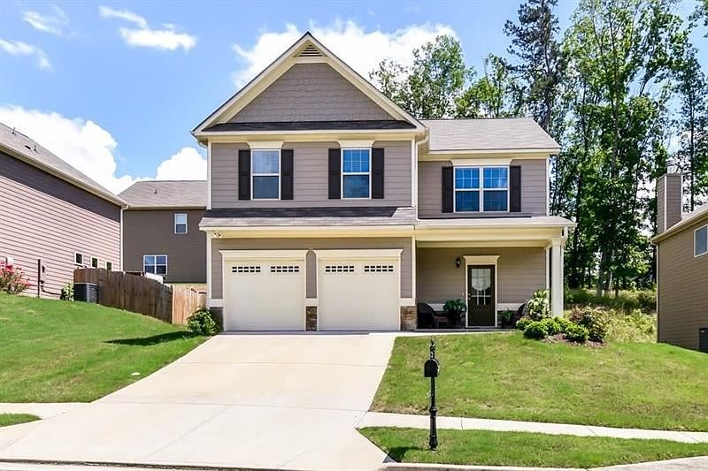 1st image of 807 Pine Ln