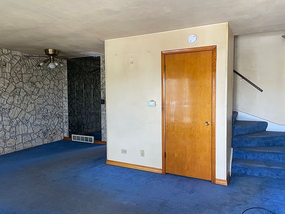 4th image of 9877 Soreng Ave