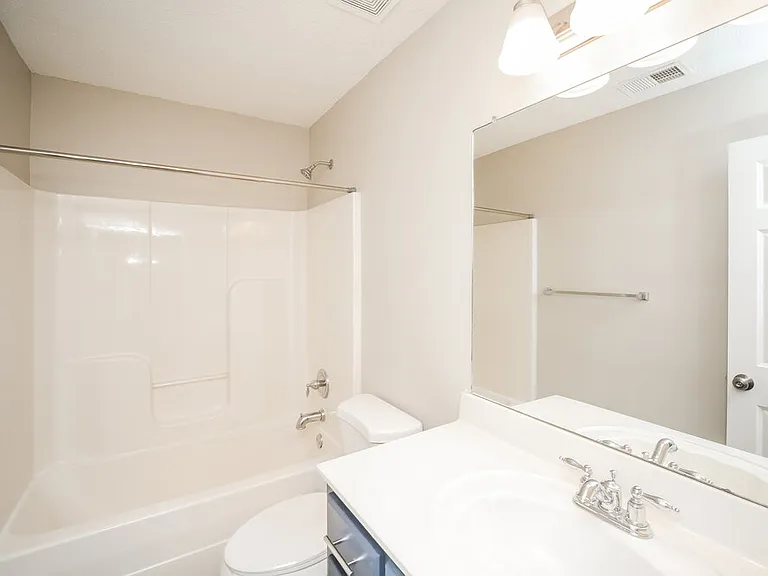 8202 Martin Dr — Photo 14