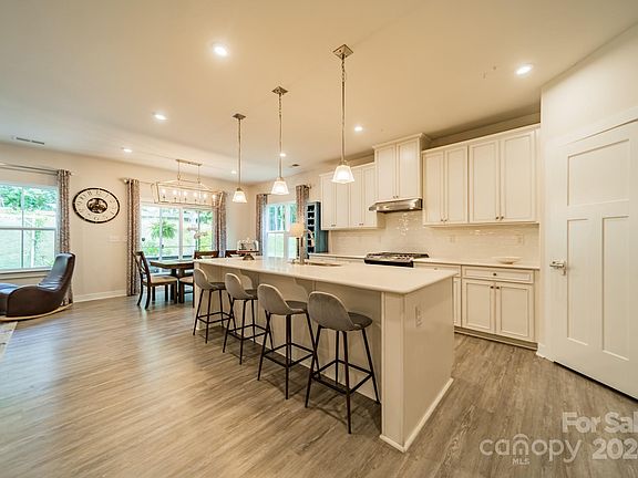 2nd image of 4738 Green Mountain Dr