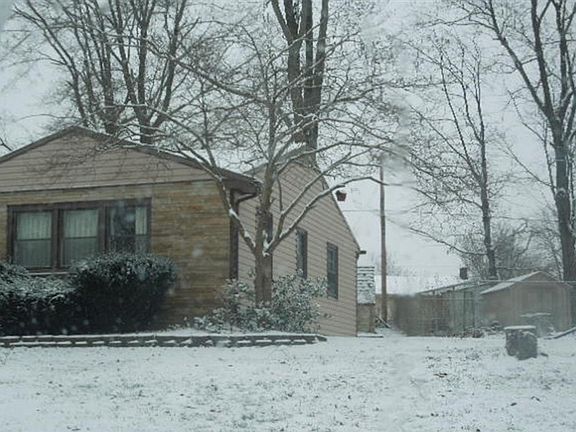 3rd image of 4651 Verona Ave