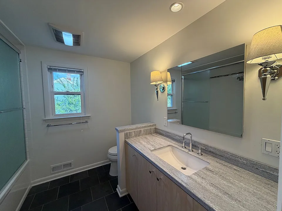 135 Morningview Dr