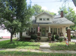 402 N King St, Robinson, IL 62454