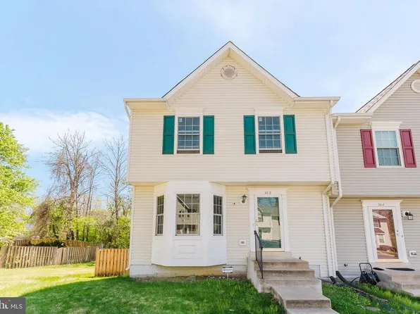302 Kings Crest Dr, Stafford, VA 22554