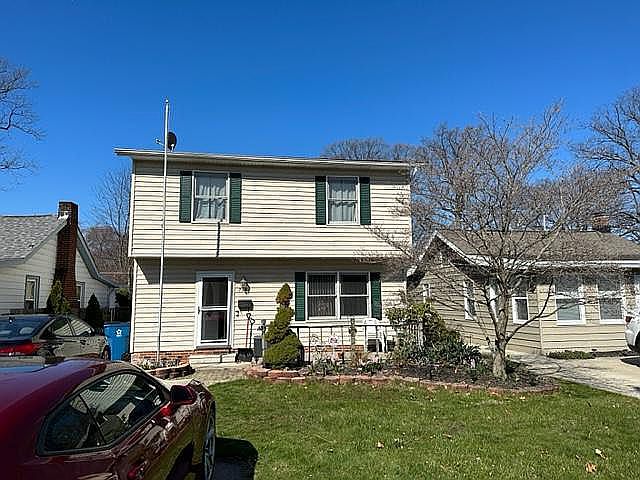 1st image of 754 Iroquois Trl
