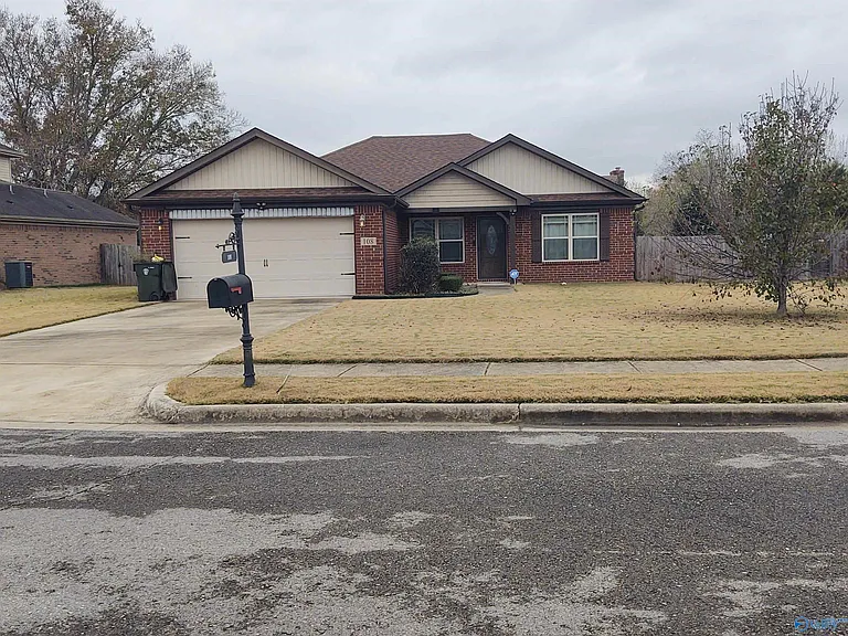 108 Hunter Way — Photo 2