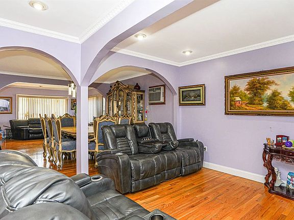 3rd image of 9301 205th St