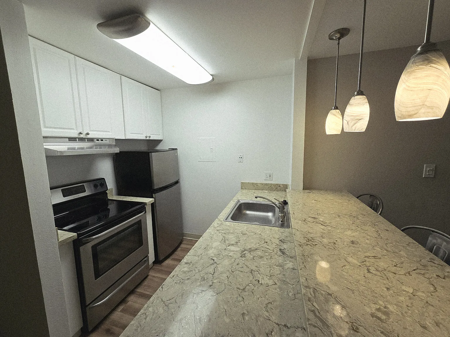 Studio, 450 sqft, $2,275 — Photo 4