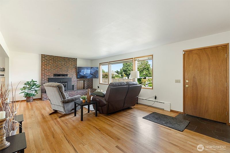 4th image of 10615 SE 244th Street