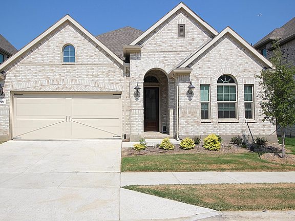 2nd image of 606 Artesian Dr