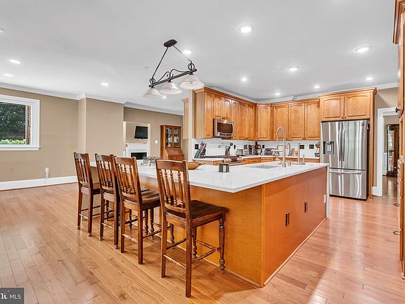 2nd image of 11400 Quailwood Manor Dr