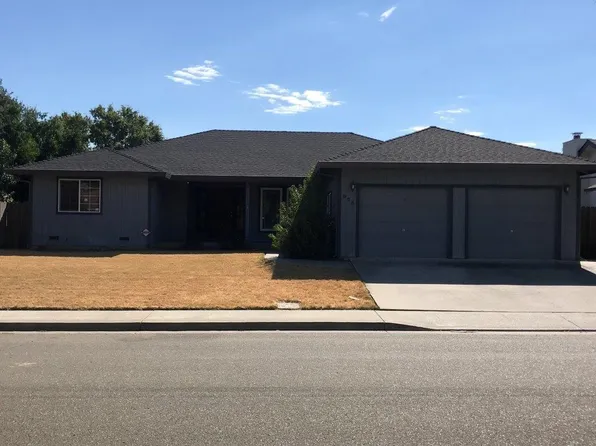 925 Charity Ln, Dixon, CA 95620