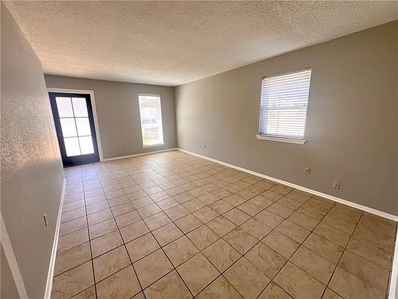 5th image of 1617 Brockenbraugh St #B