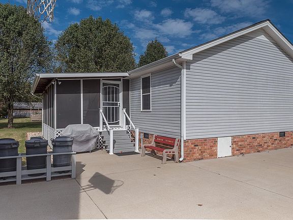 5th image of 307 E Sagefield Dr