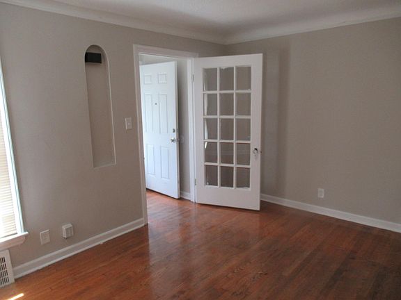 3rd image of 12504 Wayland Ave