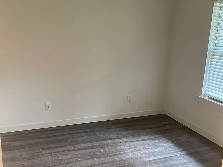 811 Douglas St #309 — Photo 9
