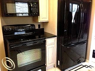 3rd image of 2358 Saint Joseph St